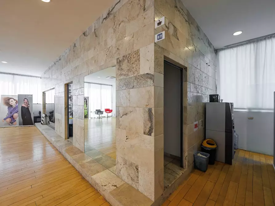 Immagine 18 di Ufficio in affitto  in Via Guglielmo Reiss Romoli a Torino