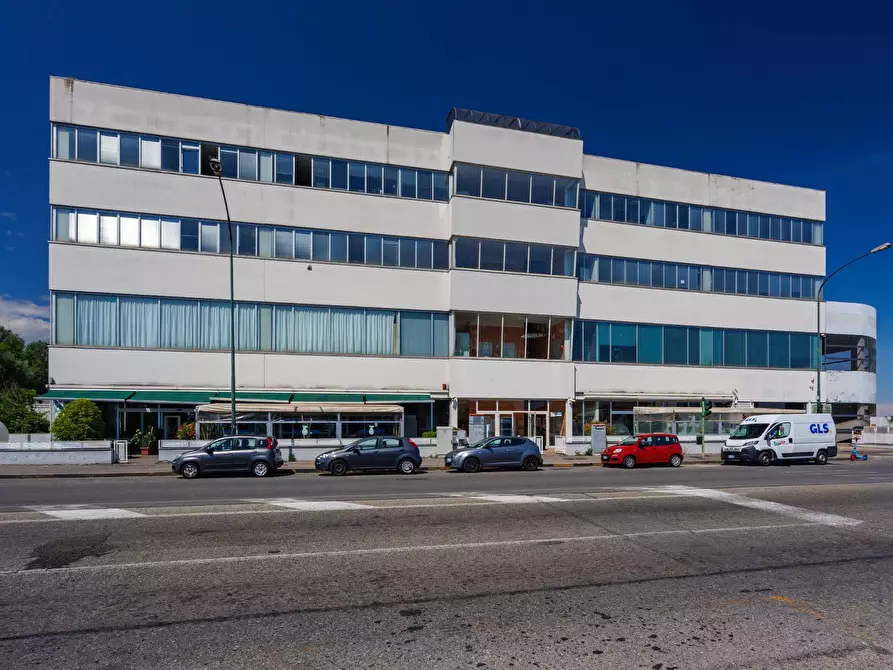 Immagine 1 di Ufficio in affitto  in Via Guglielmo Reiss Romoli a Torino