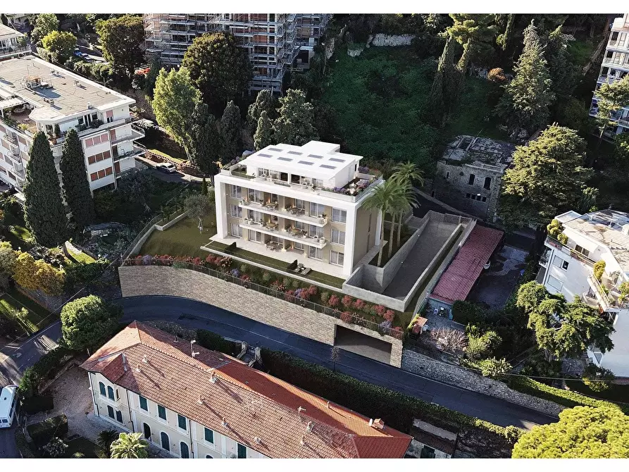 Immagine 2 di Appartamento in vendita  in VIALE CARDUCCI SNC a San Remo