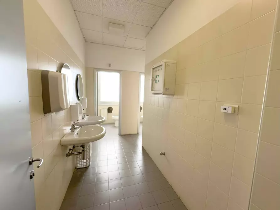 Immagine 17 di Ufficio in affitto  in corso Roma 17 a Moncalieri