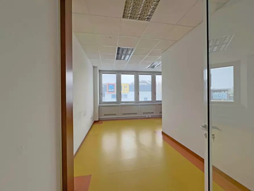 Immagine 11 di Ufficio in affitto  in Corso Roma 17 a Moncalieri
