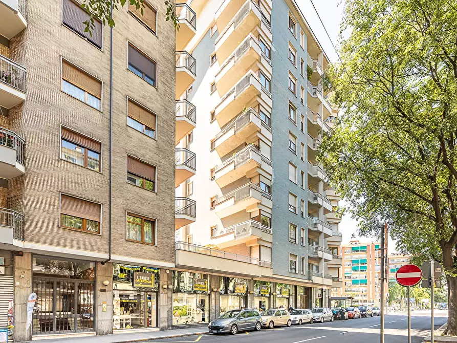 Immagine 2 di Appartamento in vendita  in Corso Sebastopoli 259 a Torino