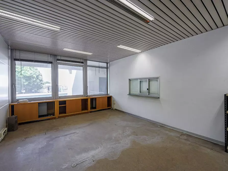Immagine 12 di Ufficio in affitto  in Via Liguria a Borgaro Torinese