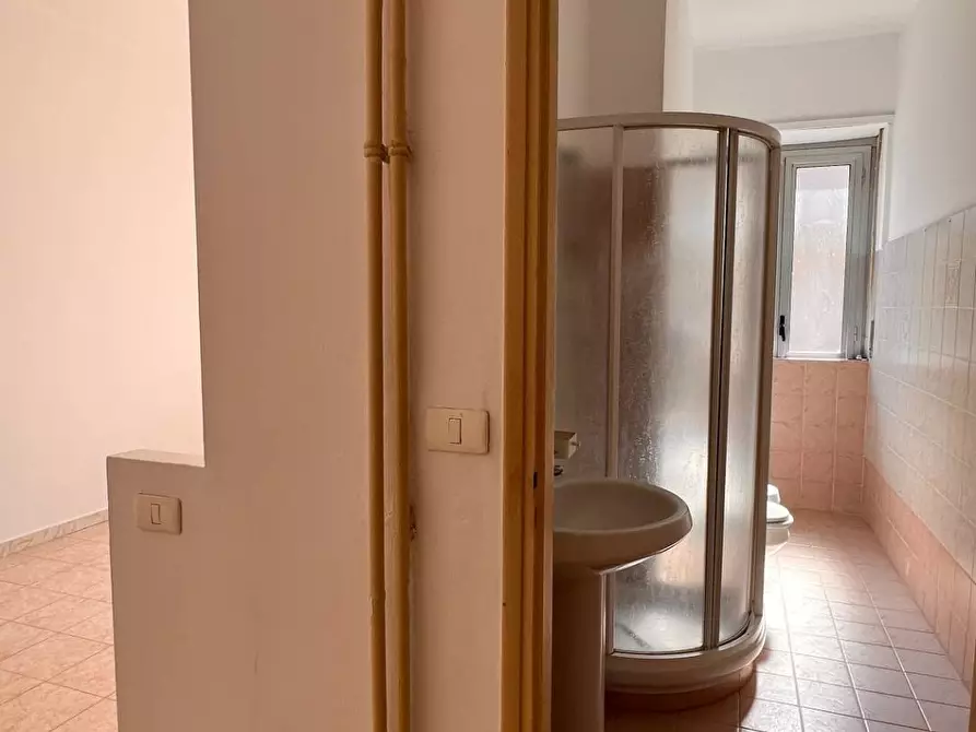 Immagine 5 di Appartamento in vendita  in Via Borgosesia 103 a Torino