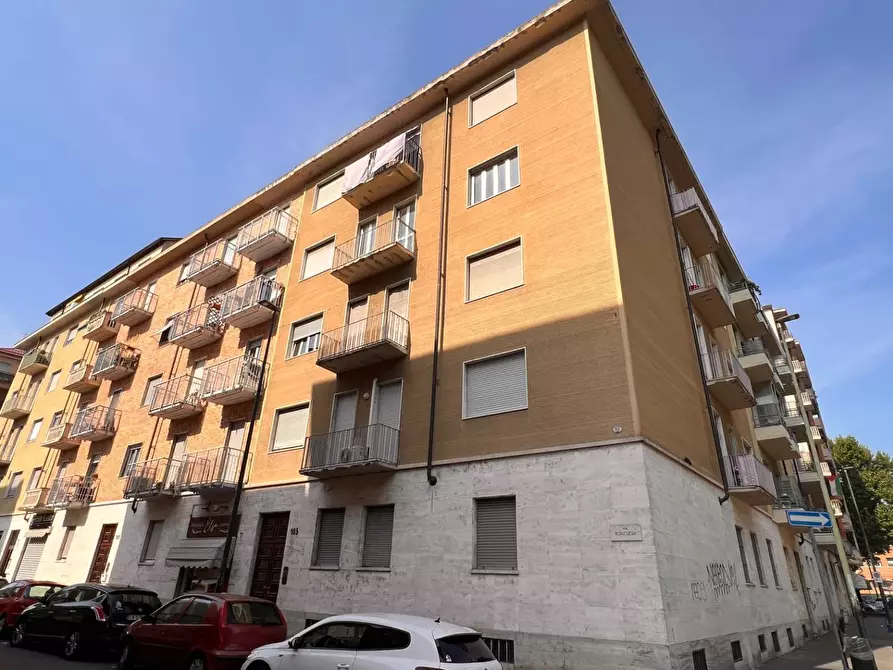 Immagine 23 di Appartamento in vendita  in Via Borgosesia 103 a Torino