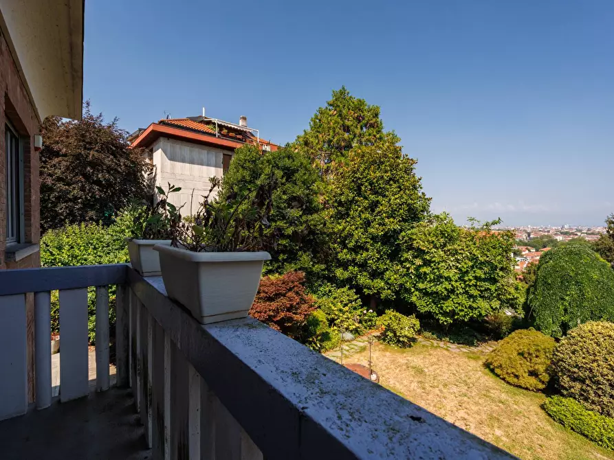 Immagine 30 di Villa in affitto  in Strada Del Cantello 24 a Torino