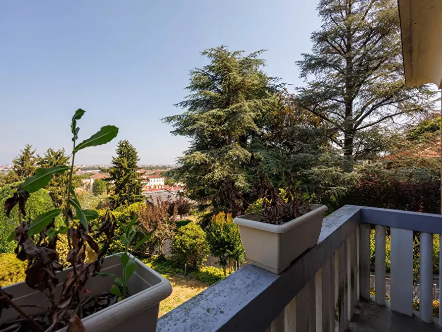 Immagine 32 di Villa in affitto  in Strada Del Cantello 24 a Torino