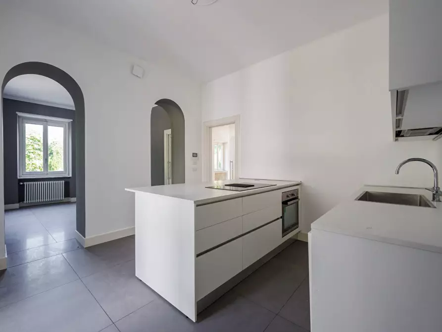 Immagine 37 di Villa in affitto  in Strada Del Cantello 24 a Torino