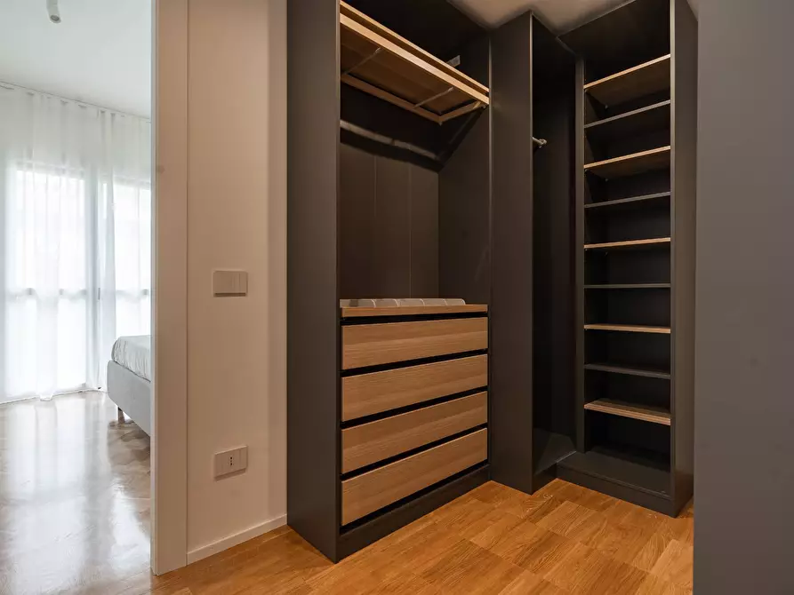 Immagine 9 di Appartamento in affitto  in Via Monte Rosa 61 a Milano
