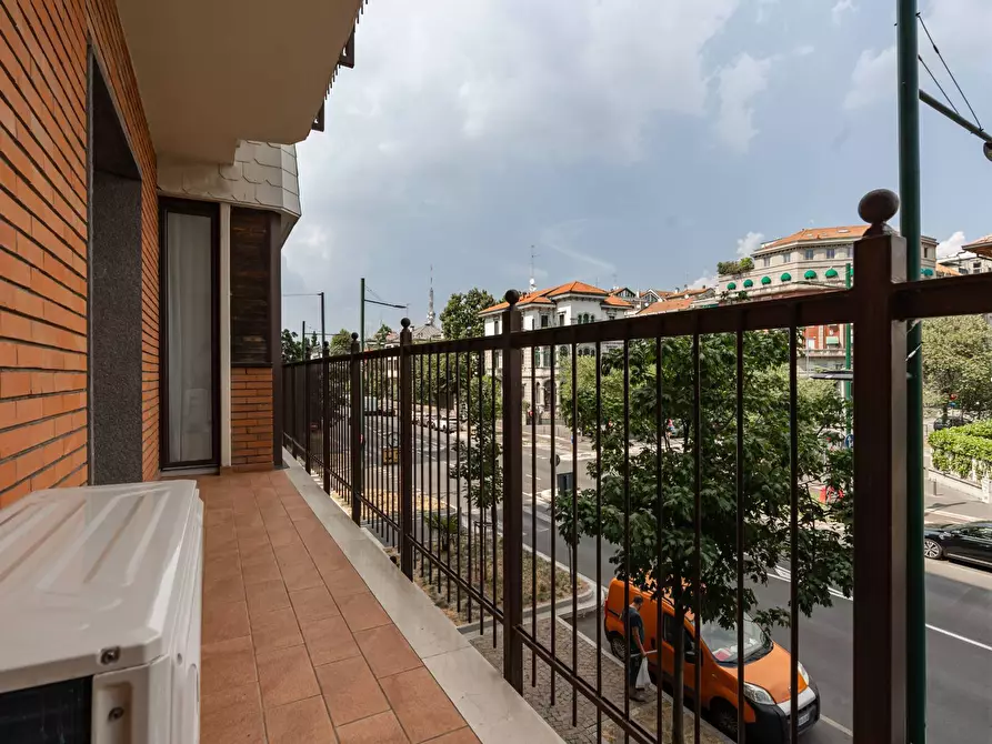 Immagine 7 di Appartamento in affitto  in Via Monte Rosa 61 a Milano
