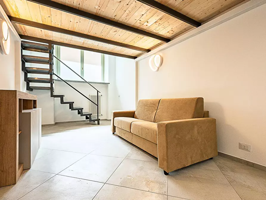 Immagine 15 di Loft/Open space in vendita  in Via Vincenzo Bellini 6 a Torino