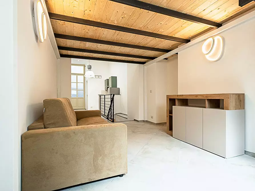 Immagine 16 di Loft/Open space in vendita  in Via Vincenzo Bellini 6 a Torino
