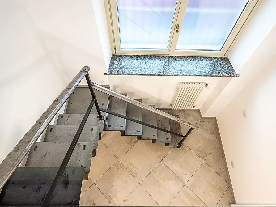 Immagine 25 di Loft/Open space in vendita  in Via Vincenzo Bellini 6 a Torino