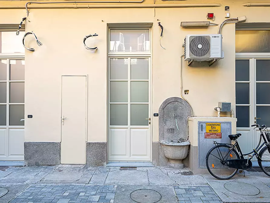 Immagine 37 di Loft/Open space in vendita  in Via Vincenzo Bellini 6 a Torino