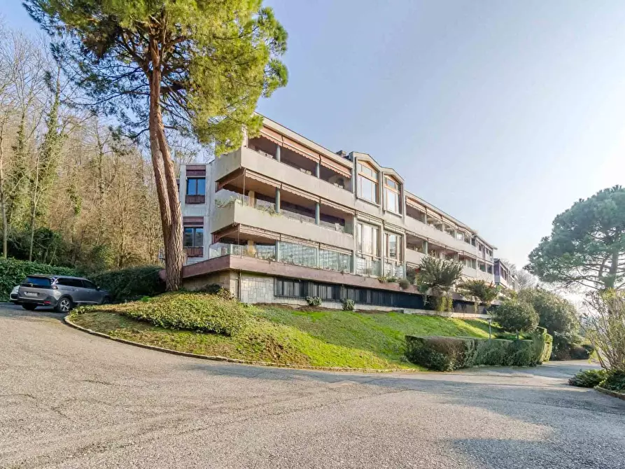 Immagine 32 di Appartamento in vendita  in Strada delle Terrazze a Torino