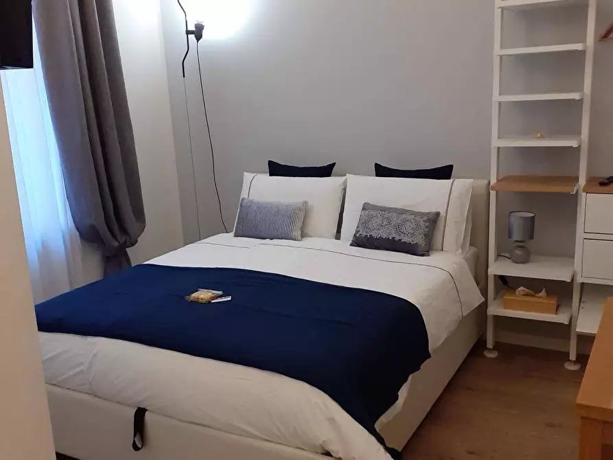 Immagine 10 di Appartamento in affitto  in Via Madama Cristina 111 a Torino