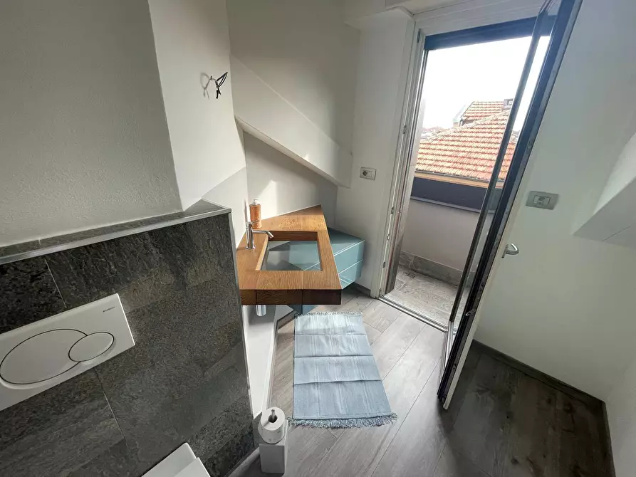 Immagine 10 di Attico in affitto  in Via Luisa Del Carretto 21 a Torino