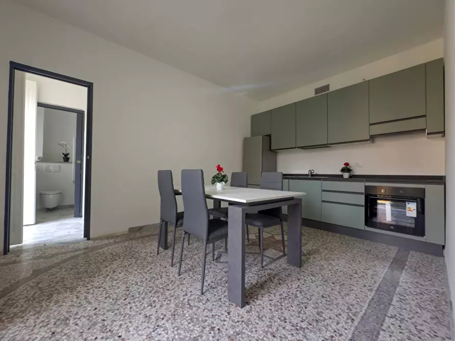 Immagine 4 di Appartamento in affitto  in Via Cernaia a Torino