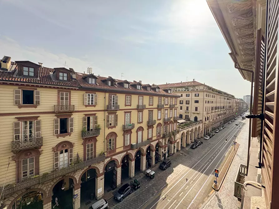 Immagine 12 di Appartamento in affitto  in Via Cernaia a Torino
