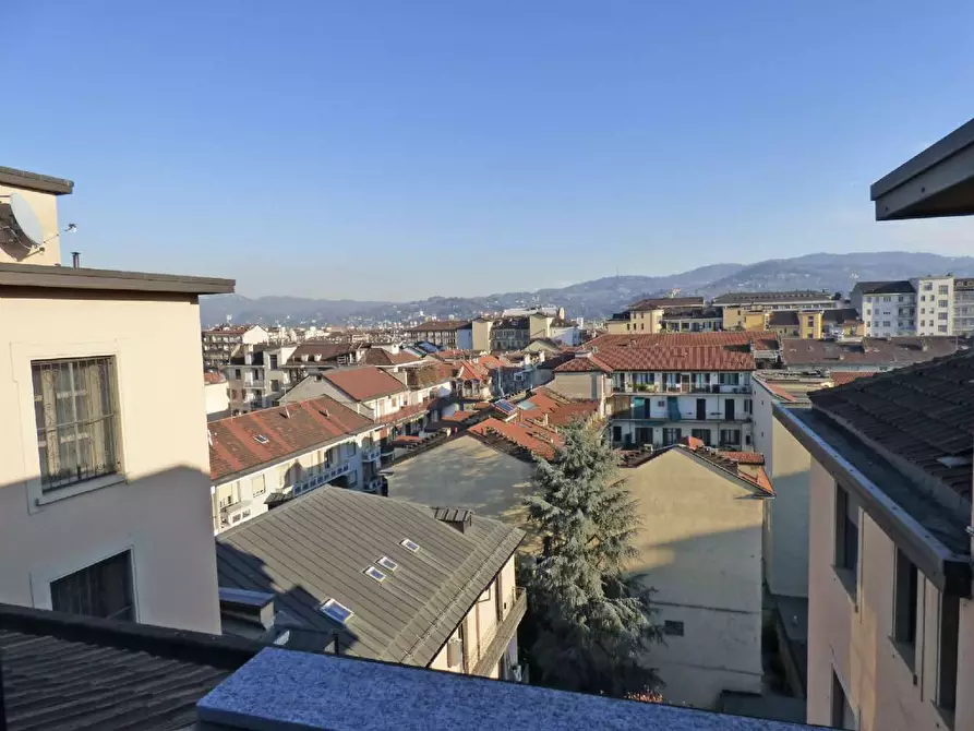 Immagine 5 di Attico in affitto  in Corso Galileo Ferraris 67 a Torino