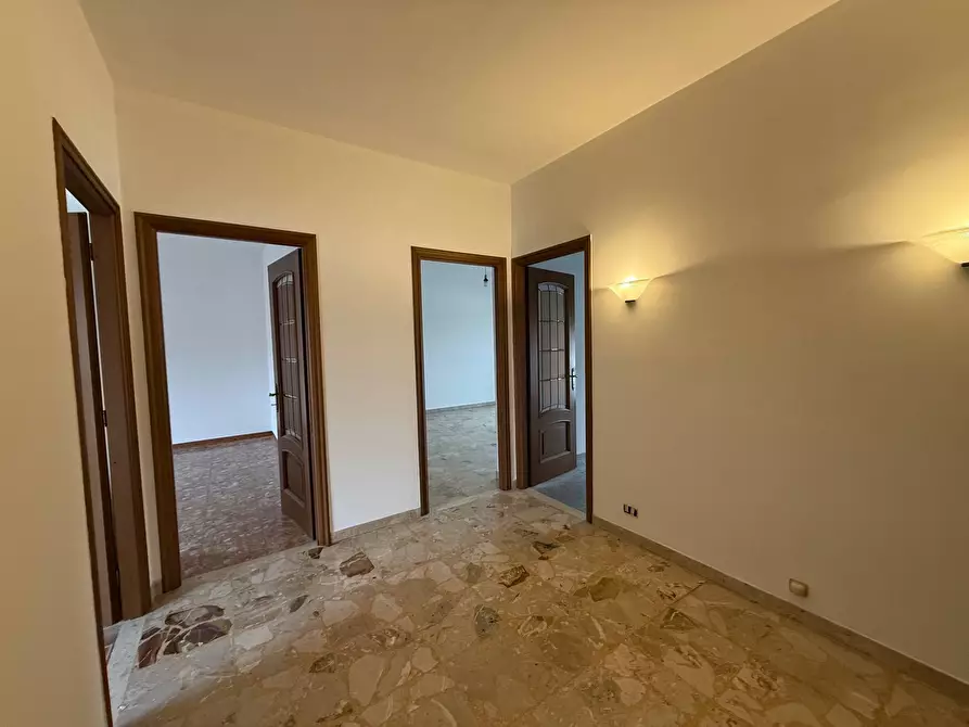 Immagine 4 di Ufficio in affitto  in strada Piossasco 40 a Torino