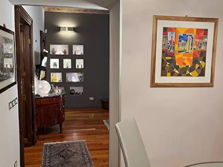 Immagine 33 di Appartamento in vendita  in Via Accademia Albertina 35 a Torino
