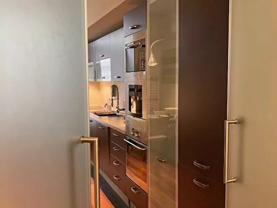 Immagine 35 di Appartamento in vendita  in Via Accademia Albertina 35 a Torino