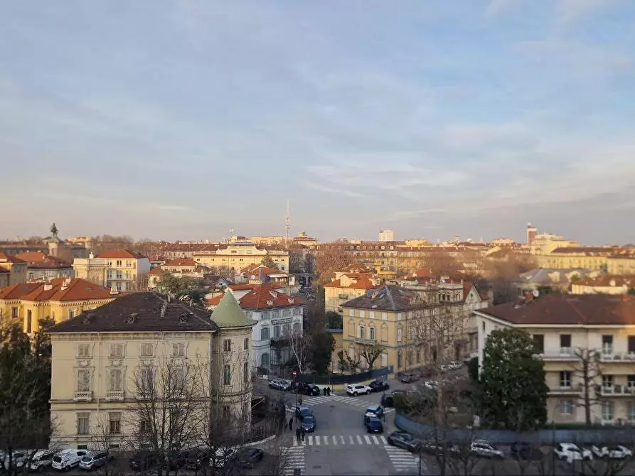 Immagine 5 di Appartamento in vendita  in Via Alfonso Lamarmora 7 a Torino