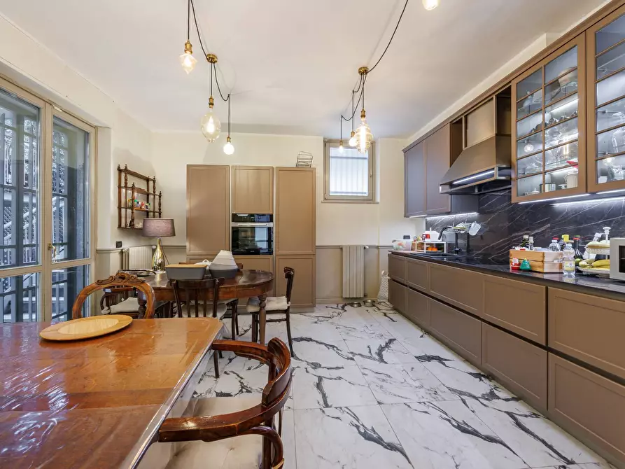 Immagine 5 di Villa in affitto  in Via Monferrato a Torino