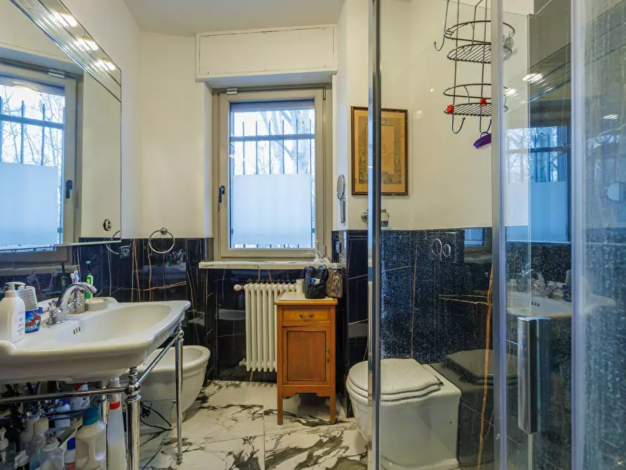 Immagine 30 di Villa in affitto  in Via Monferrato a Torino