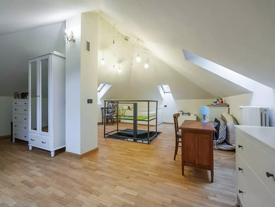 Immagine 35 di Villa in affitto  in Via Monferrato a Torino