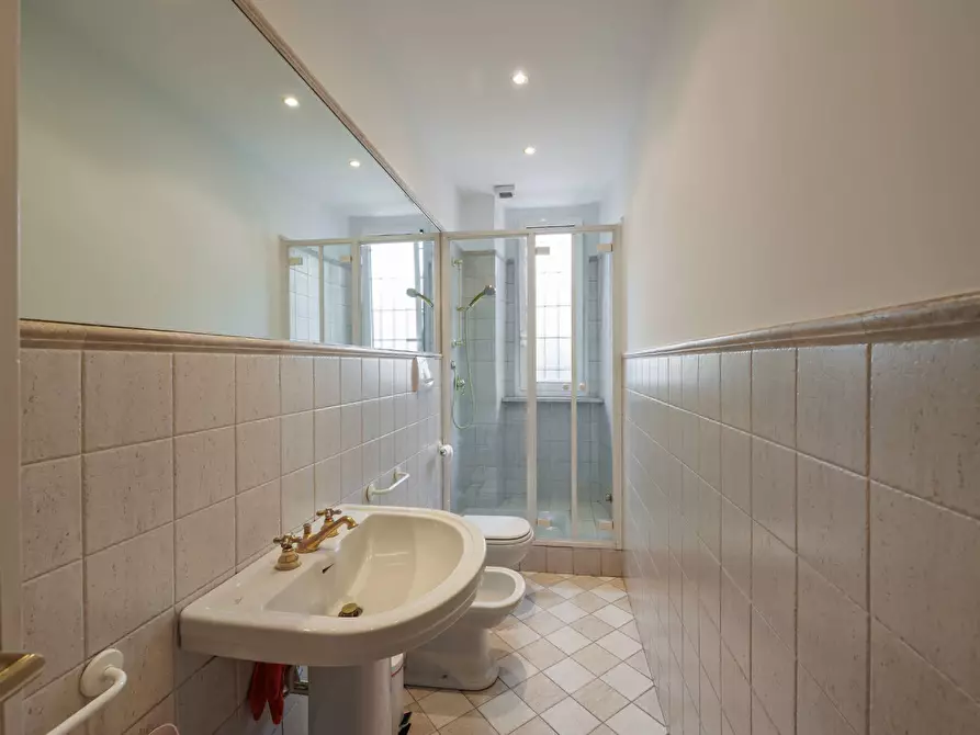 Immagine 12 di Appartamento in affitto  in Piazza Francesco Carrara a Torino