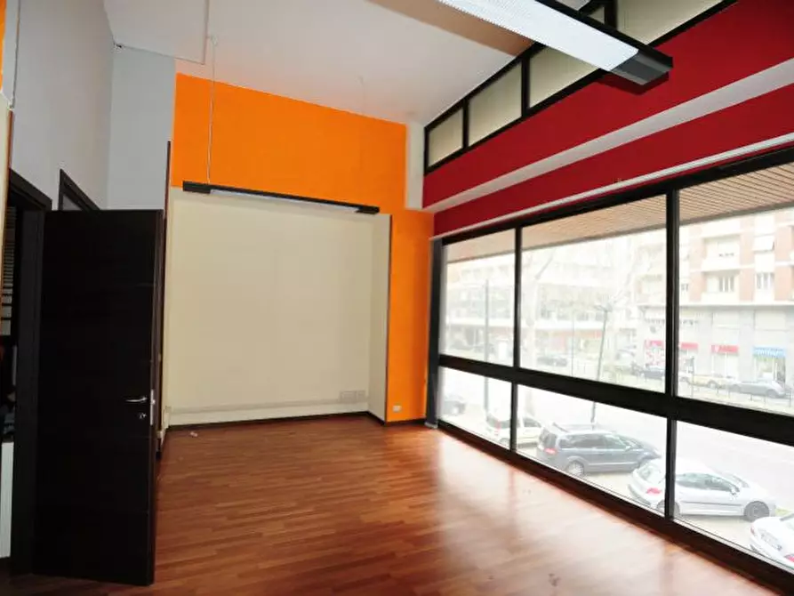 Immagine 7 di Ufficio in affitto  in Corso Turati 13 a Torino