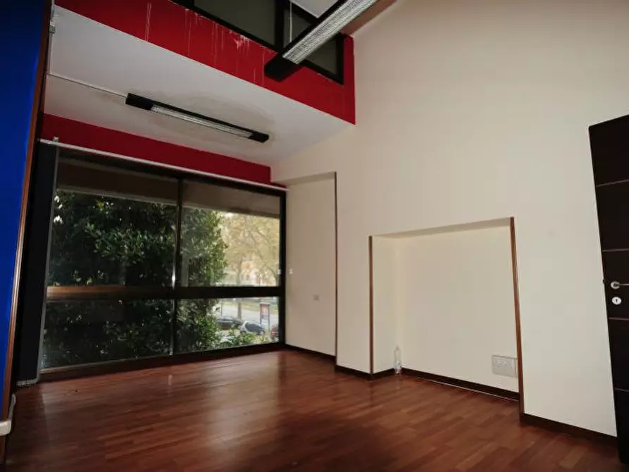 Immagine 4 di Ufficio in affitto  in Corso Turati 13 a Torino