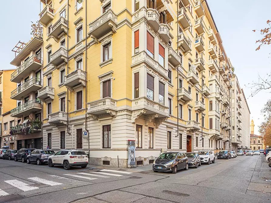 Immagine 2 di Appartamento in affitto  in Corso Massimo d'Azeglio a Torino