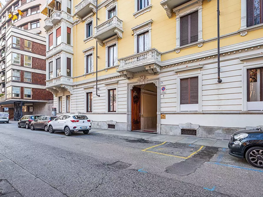 Immagine 5 di Appartamento in affitto  in Corso Massimo d'Azeglio a Torino