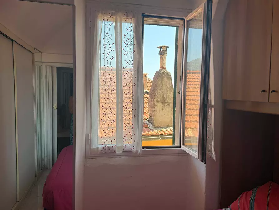 Immagine 17 di Appartamento in vendita  in via Salita alle Mura 20 a Ventimiglia