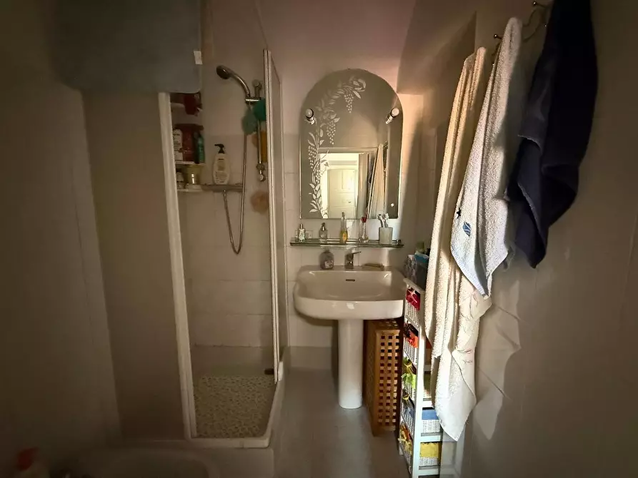 Immagine 20 di Appartamento in vendita  in via Salita alle Mura 20 a Ventimiglia
