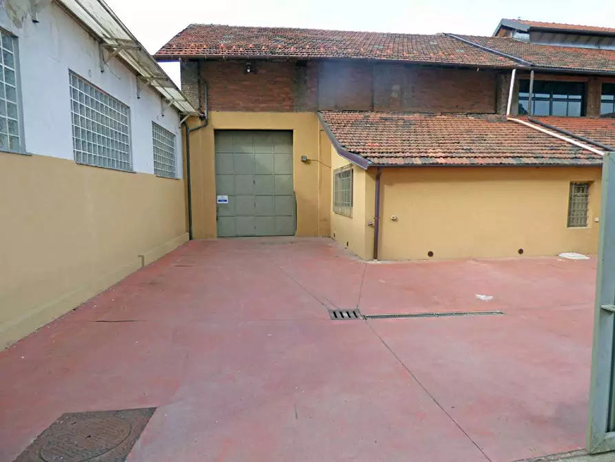 Immagine 2 di Magazzino in affitto  in Via Mottalciata 5 a Torino