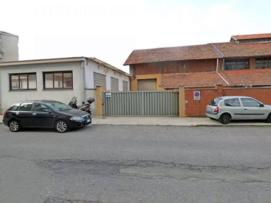 Immagine 1 di Magazzino in affitto  in Via Mottalciata 5 a Torino