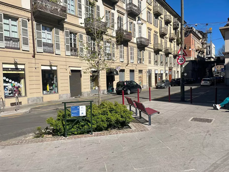 Immagine 15 di Negozio in affitto  in Via Legnano 6 a Torino