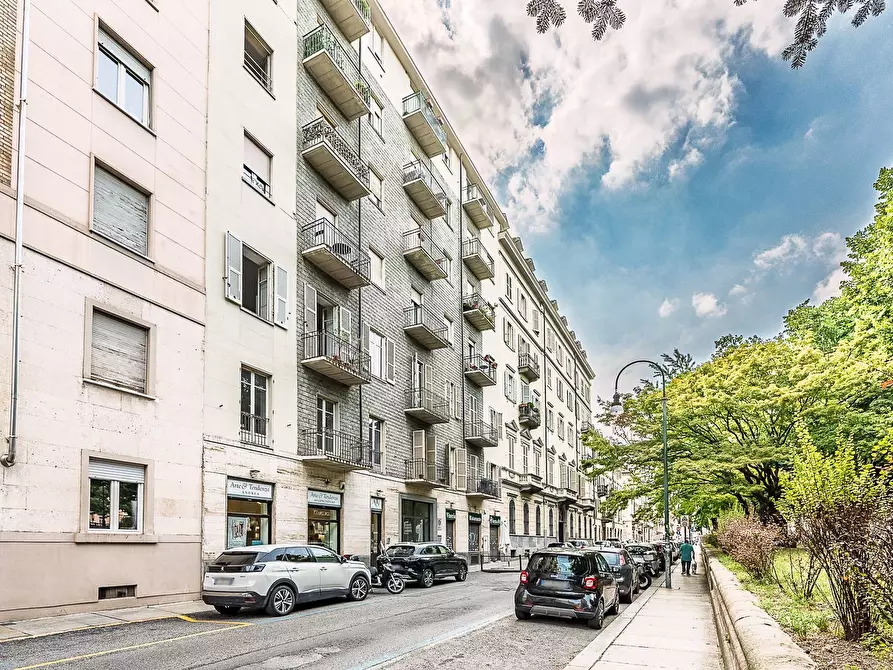 Immagine 40 di Appartamento in affitto  in Via Dei Mille a Torino