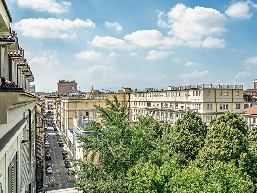 Immagine 38 di Appartamento in affitto  in Via Dei Mille a Torino