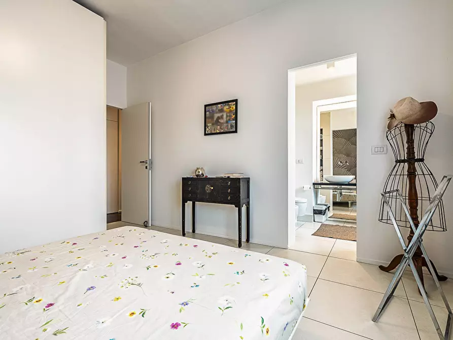 Immagine 13 di Appartamento in affitto  in Via Dei Mille a Torino