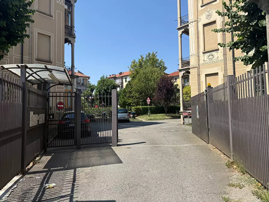 Immagine 19 di Appartamento in vendita  in via Arquata 14 a Torino