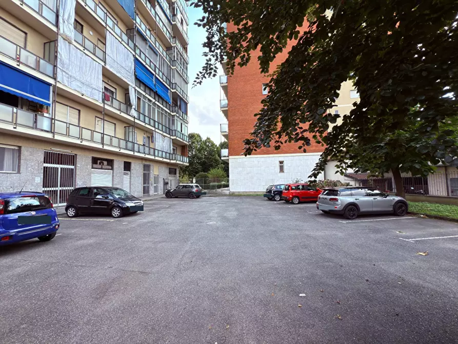 Immagine 39 di Appartamento in vendita  in Largo Toscana 50 a Torino