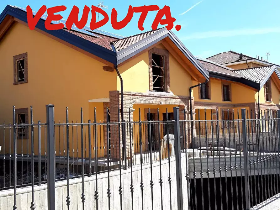 Immagine 1 di Villa in vendita  in VIA MARTIRI DELLA LIBERTA' 15 a San Maurizio Canavese