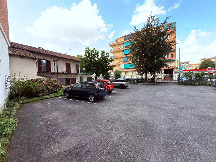 Immagine 41 di Appartamento in vendita  in Largo Toscana 50 a Torino