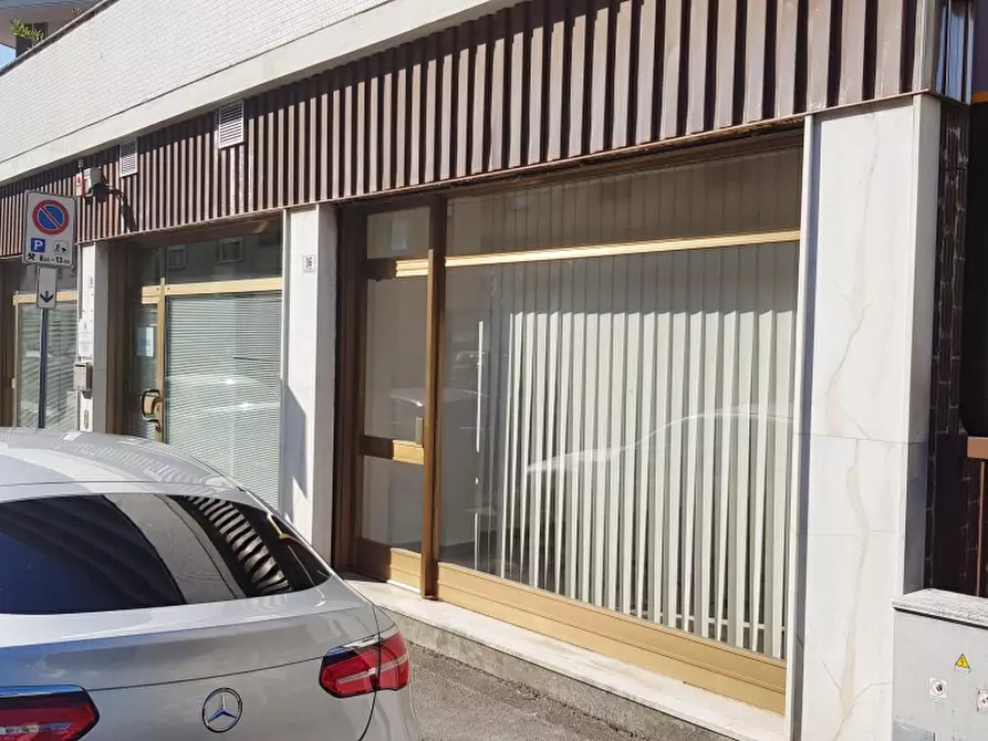 Immagine 1 di Negozio in affitto  in VIA ALFIERI 36 a Gorizia