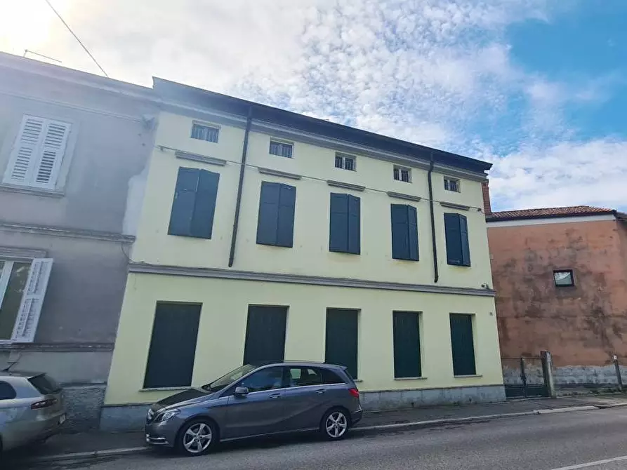 Immagine 1 di Palazzo in vendita  in LEONI 23 a Gorizia